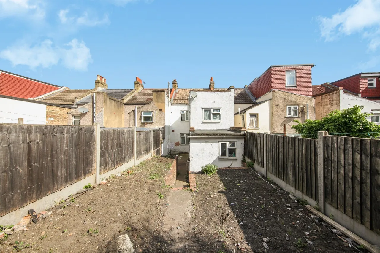Brewery Road, SE18, photo 3
