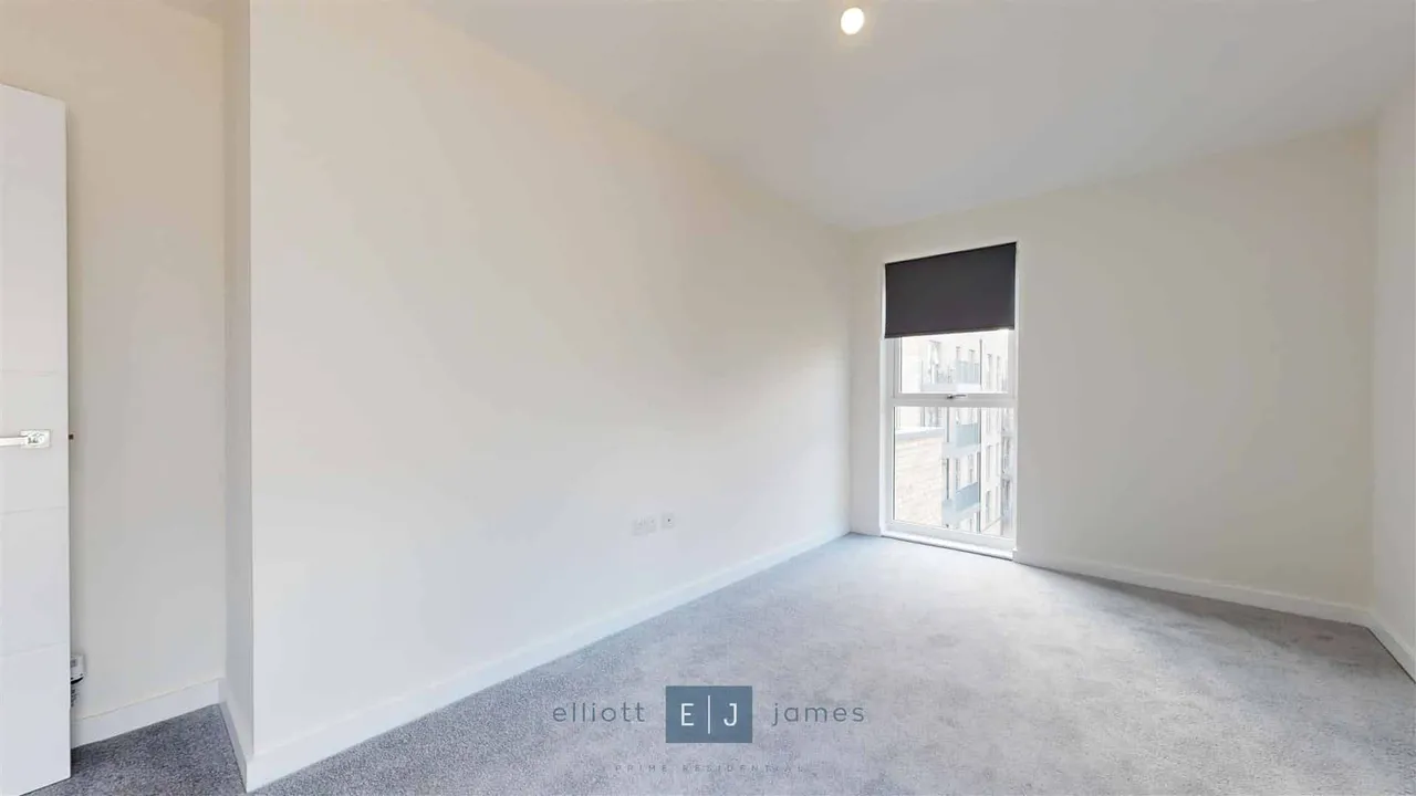 Luctons Close, Borders Lane, Loughton, photo 10