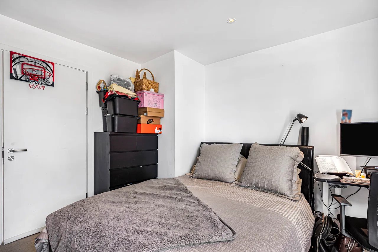 Cheering Lane, London, E20, photo 17