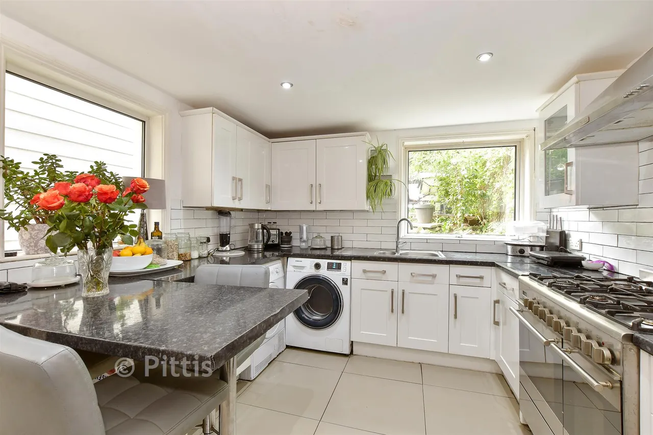 Atherley Cross Road, Shanklin, PO37, photo 4