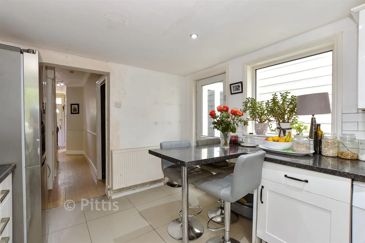 Atherley Cross Road, Shanklin, PO37, photo 6