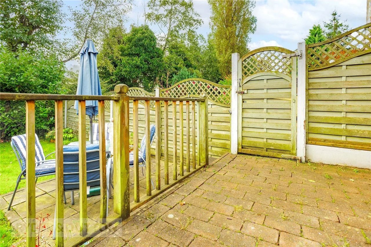 Manchester Road, Mossley, OL5, photo 19