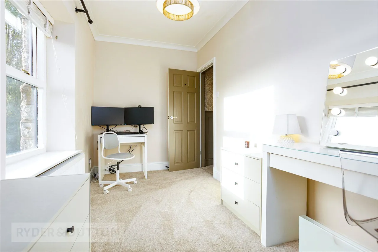 Manchester Road, Mossley, OL5, photo 15