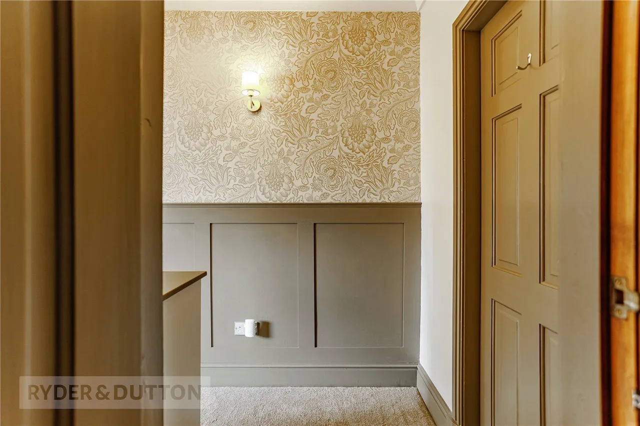 Manchester Road, Mossley, OL5, photo 12