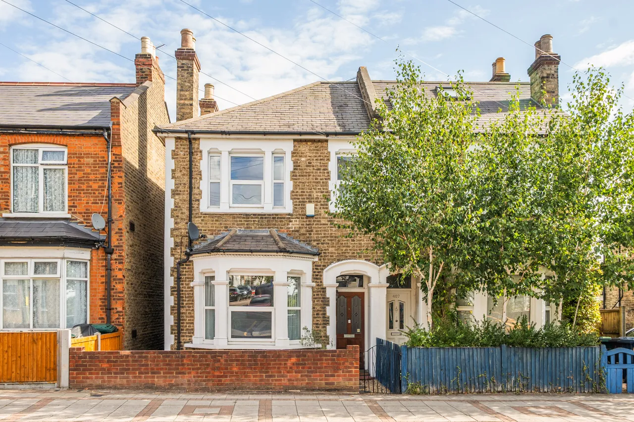 3 bed house for sale — 405 Oakleigh Road North, London