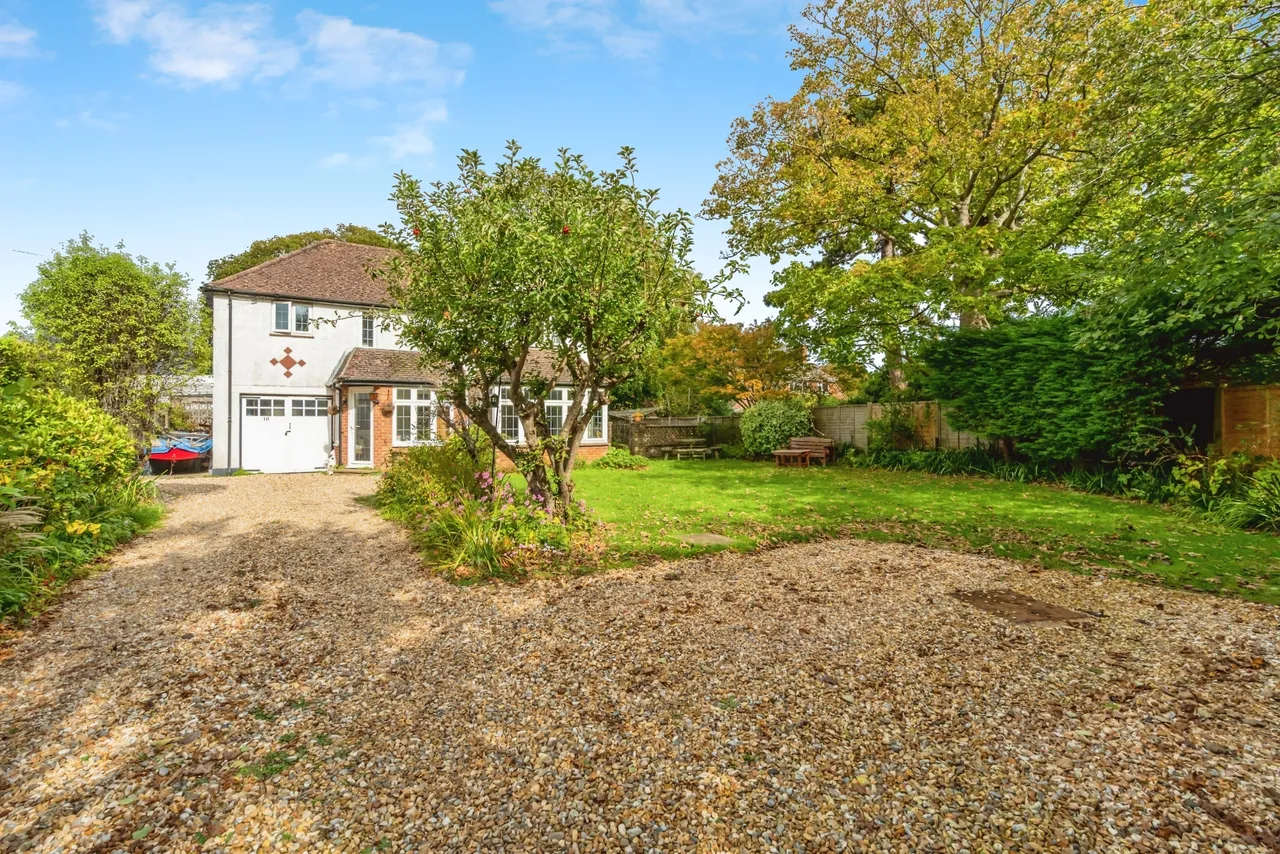West Avenue, Middleton-on-Sea, PO22, photo 14