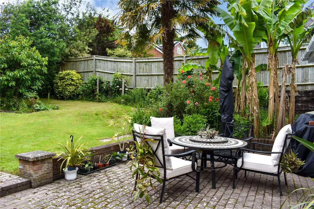 Lower Buckland Road, Lymington, Hampshire, SO41 9DR, photo 10