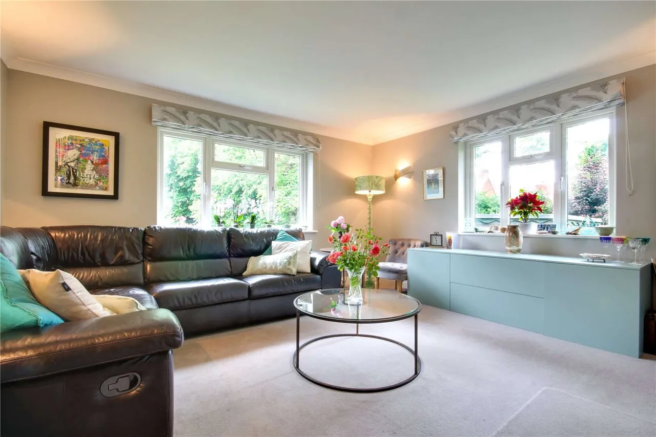 Lower Buckland Road, Lymington, Hampshire, SO41 9DR, photo 4