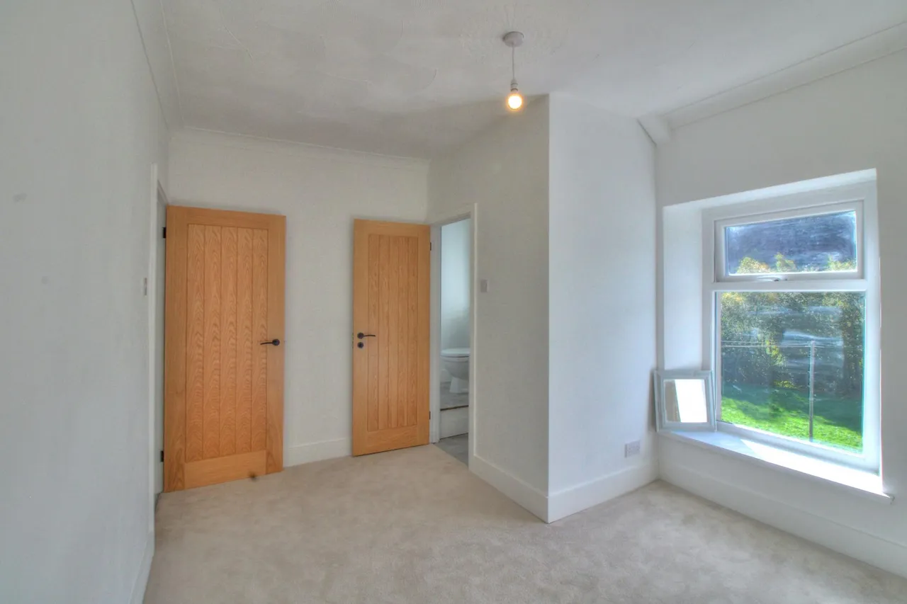 Queens Road, New Tredegar, NP24, photo 8