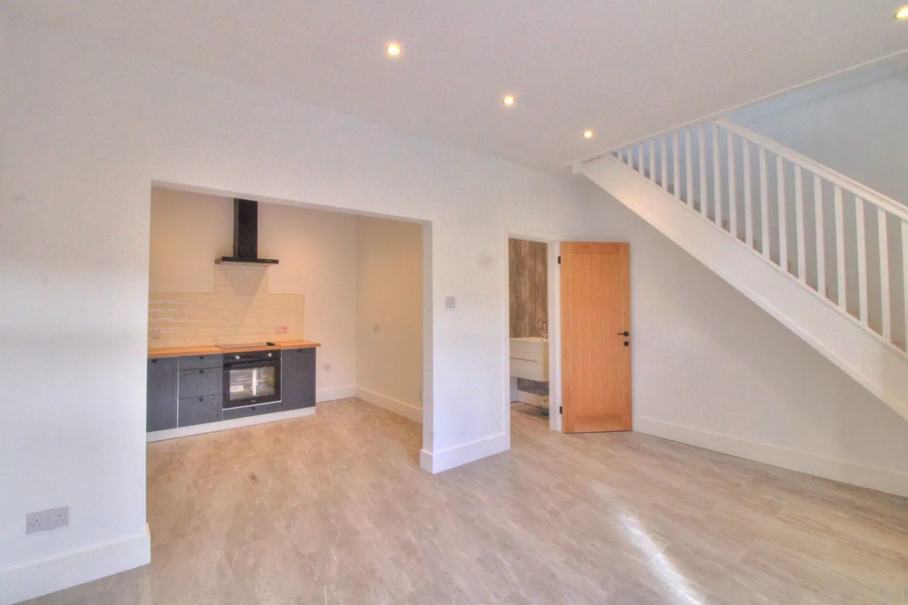 Queens Road, New Tredegar, NP24, photo 9