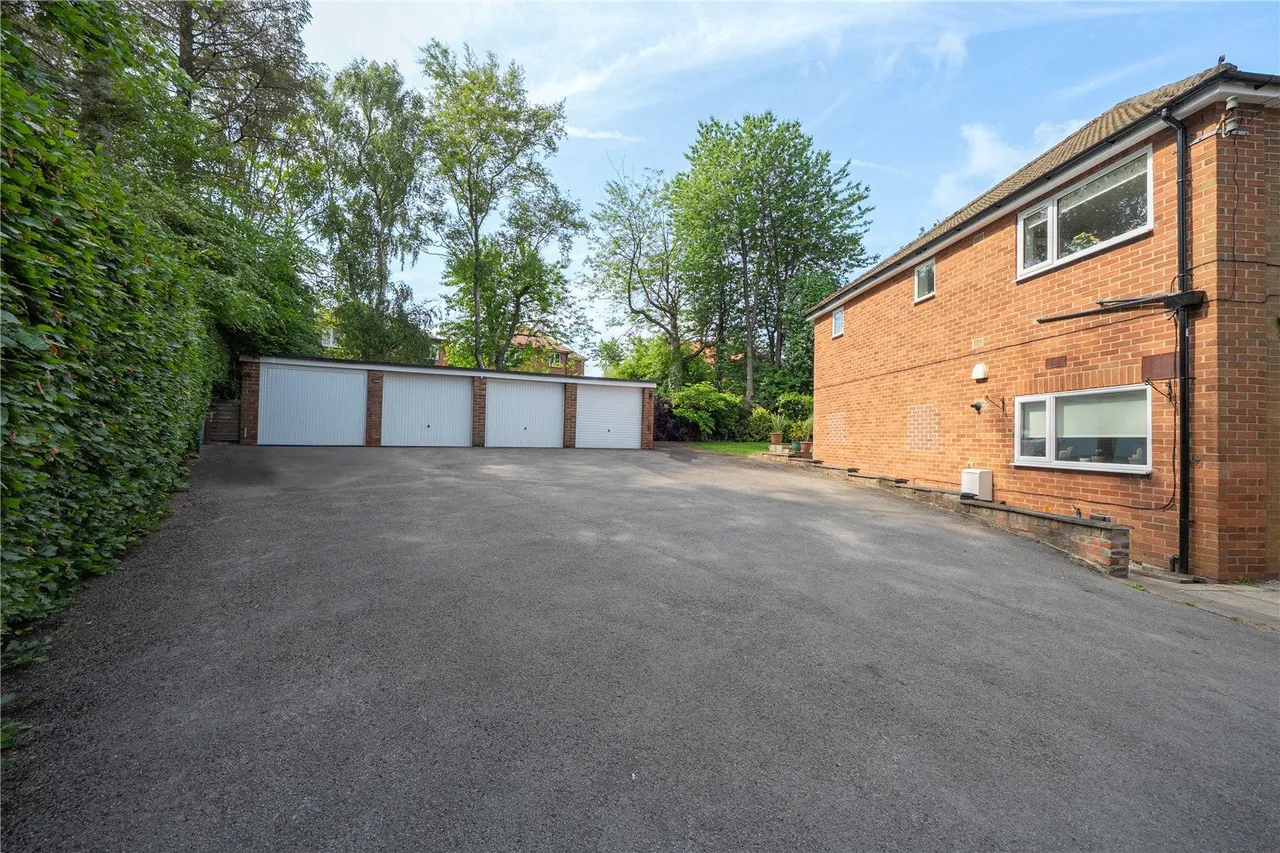 Sandhill Mount, Leeds, LS17, photo 14