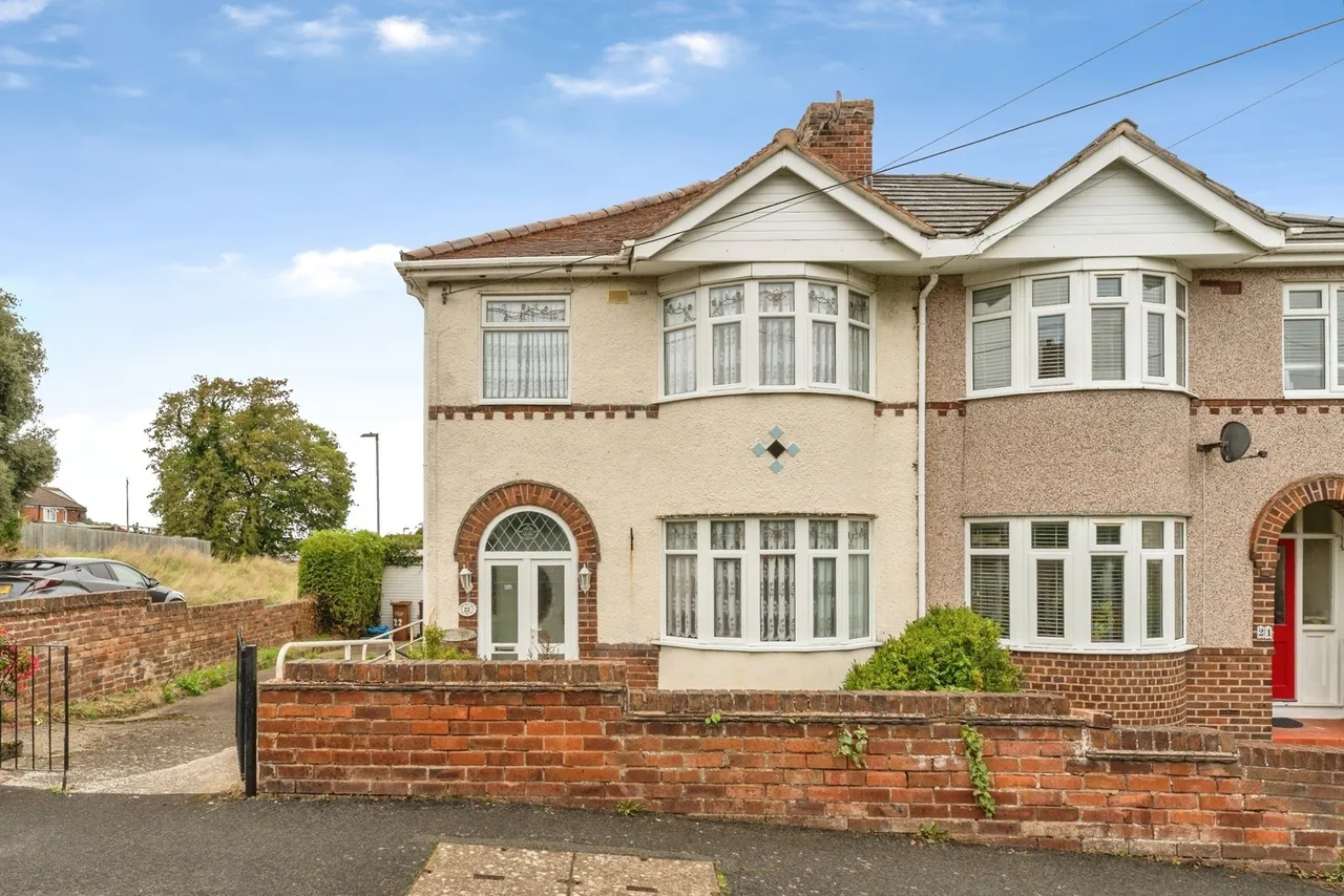 3 bed house for sale, School Lane, Greenfield, CH8