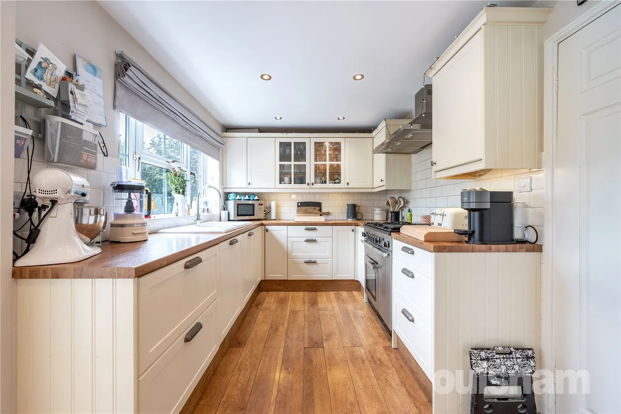 Birkdale Avenue, Blackwell, Bromsgrove, Worcestershire, B60 1BY, photo 5