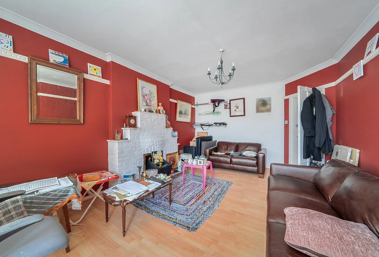 Wakemans Hill Avenue, London, NW9 0TR, photo 3