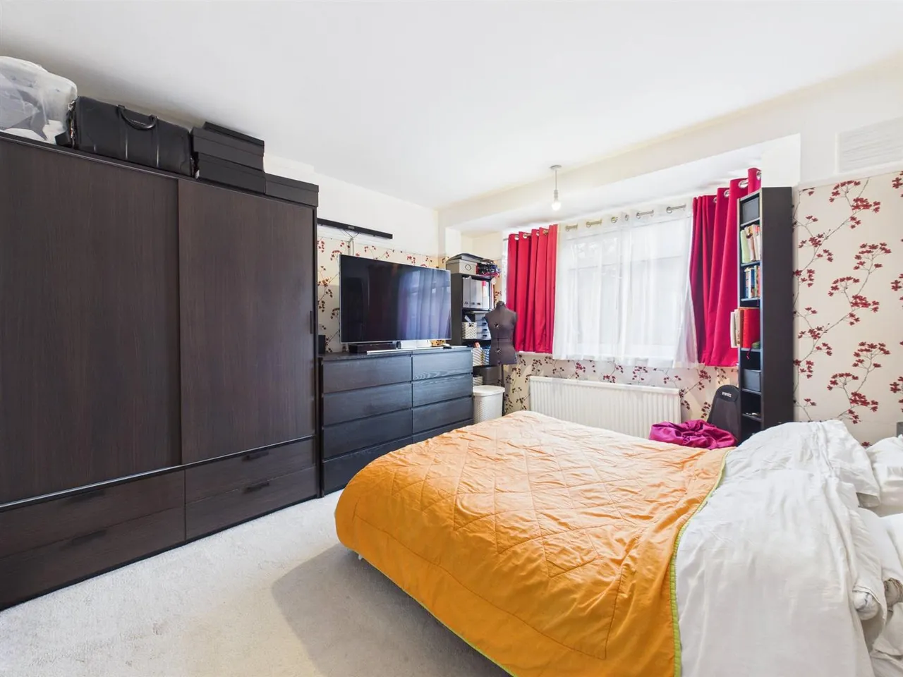 Berkeley Close, Ruislip, Middlesex, HA4 6LE, photo 4