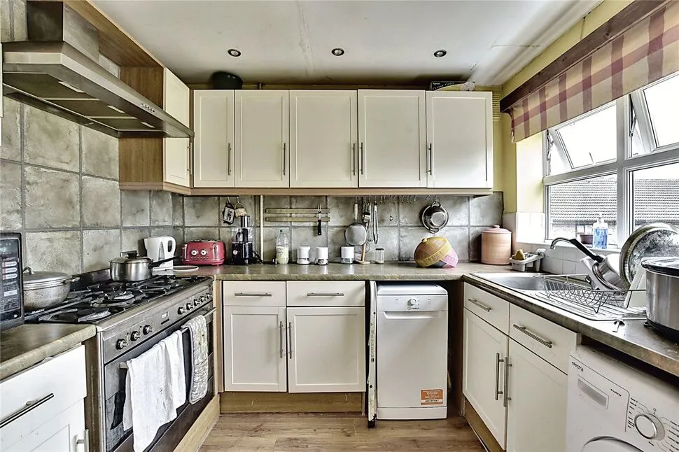Harvel Avenue, Rochester, Kent, ME2, photo 6