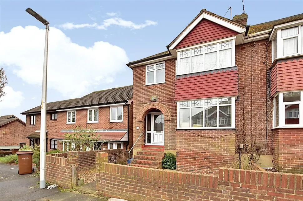 1 bed room to rent — Harvel Avenue, Rochester, Kent, ME2