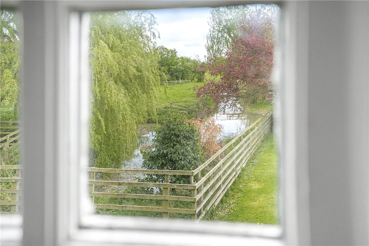 Mill Lane, Twyford, MK18, photo 35