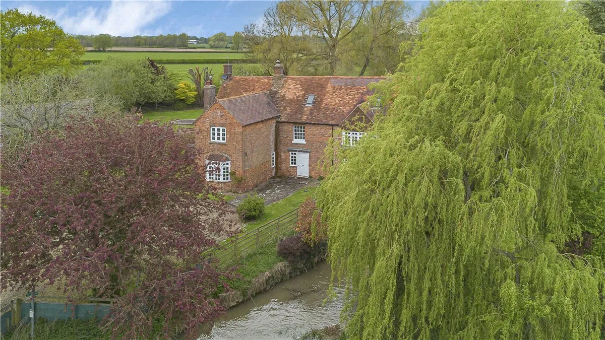 Mill Lane, Twyford, MK18, photo 5