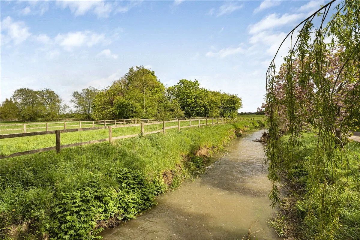 Mill Lane, Twyford, MK18, photo 36