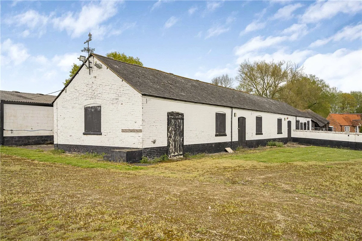 Mill Lane, Twyford, MK18, photo 54
