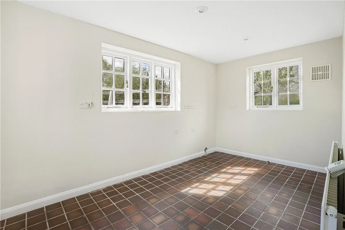 Mill Lane, Twyford, MK18, photo 29