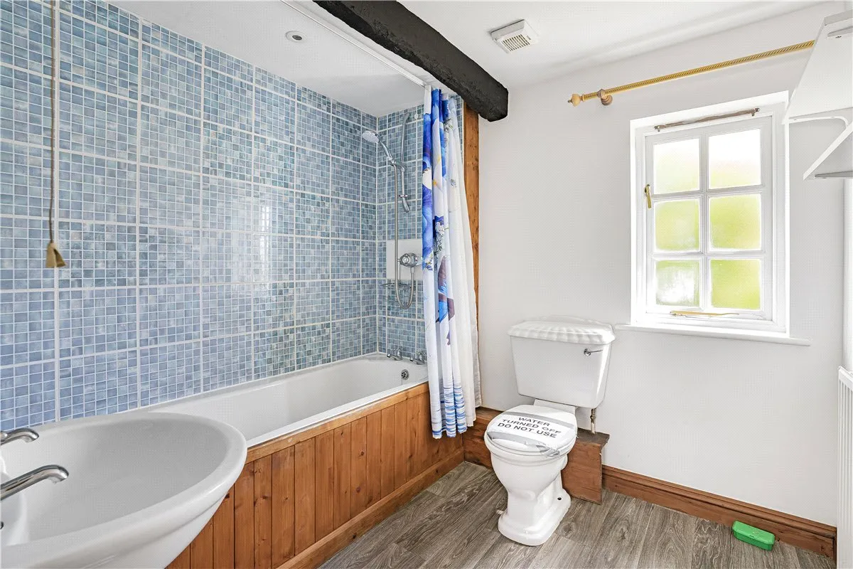 Mill Lane, Twyford, MK18, photo 47