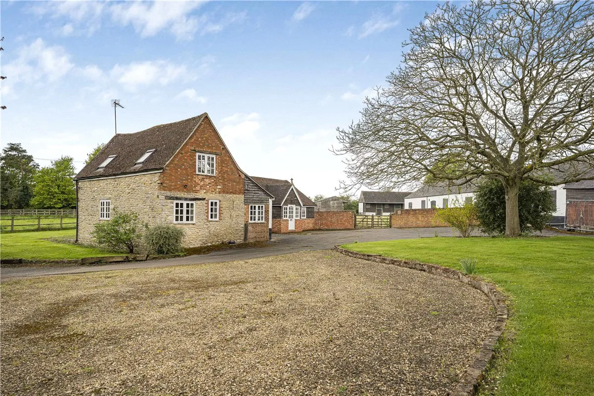 Mill Lane, Twyford, MK18, photo 38