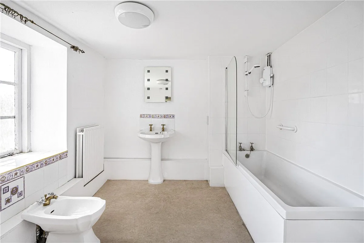 Mill Lane, Twyford, MK18, photo 26