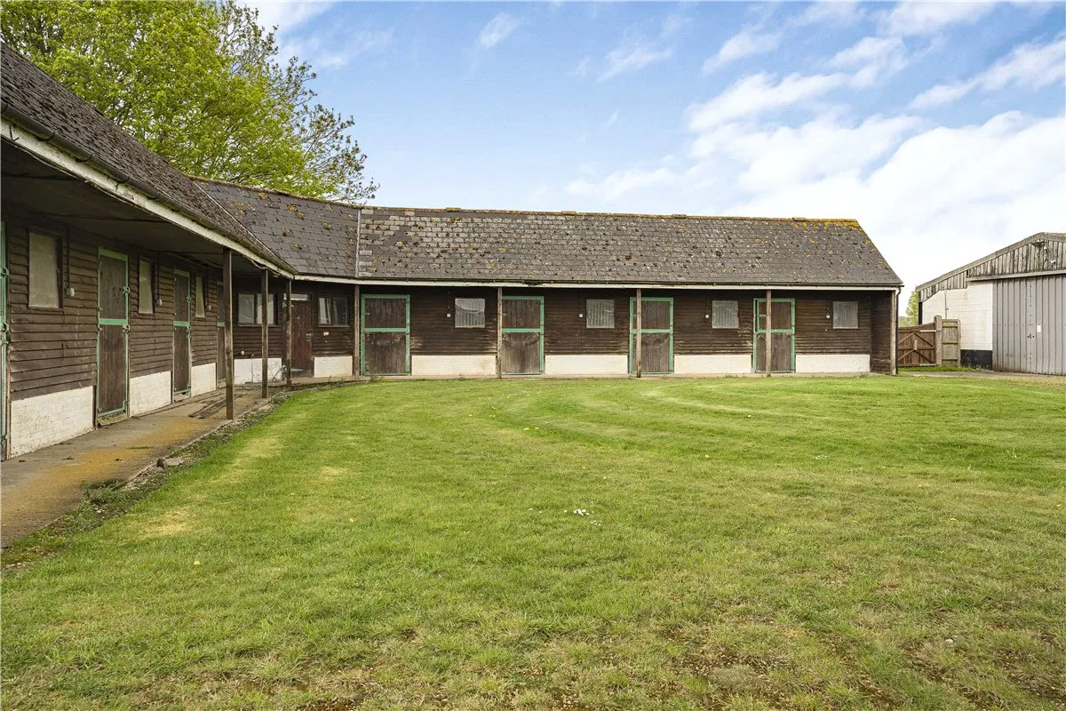 Mill Lane, Twyford, MK18, photo 51