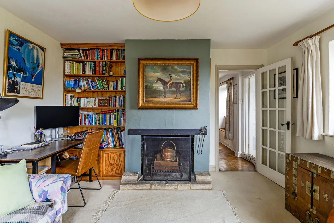 Nr. Daglingworth, Cirencester, GL7, photo 6