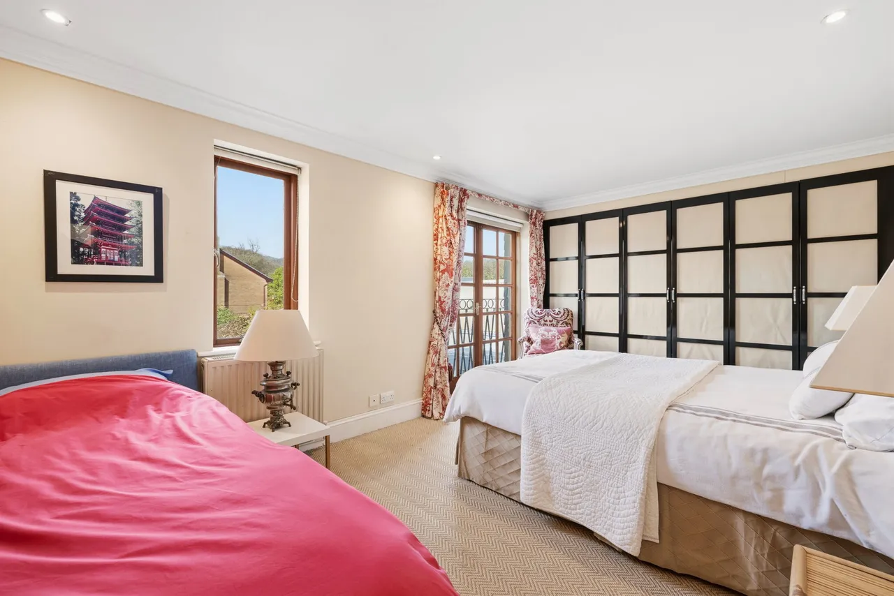 Mumbles Road, Blackpill, SA3, photo 29