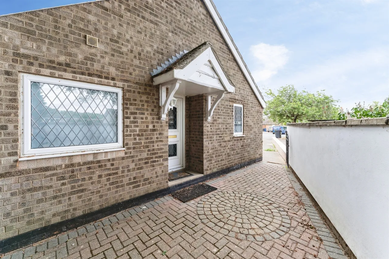 The Hall Close, Icklingham, Bury St. Edmunds, photo 2