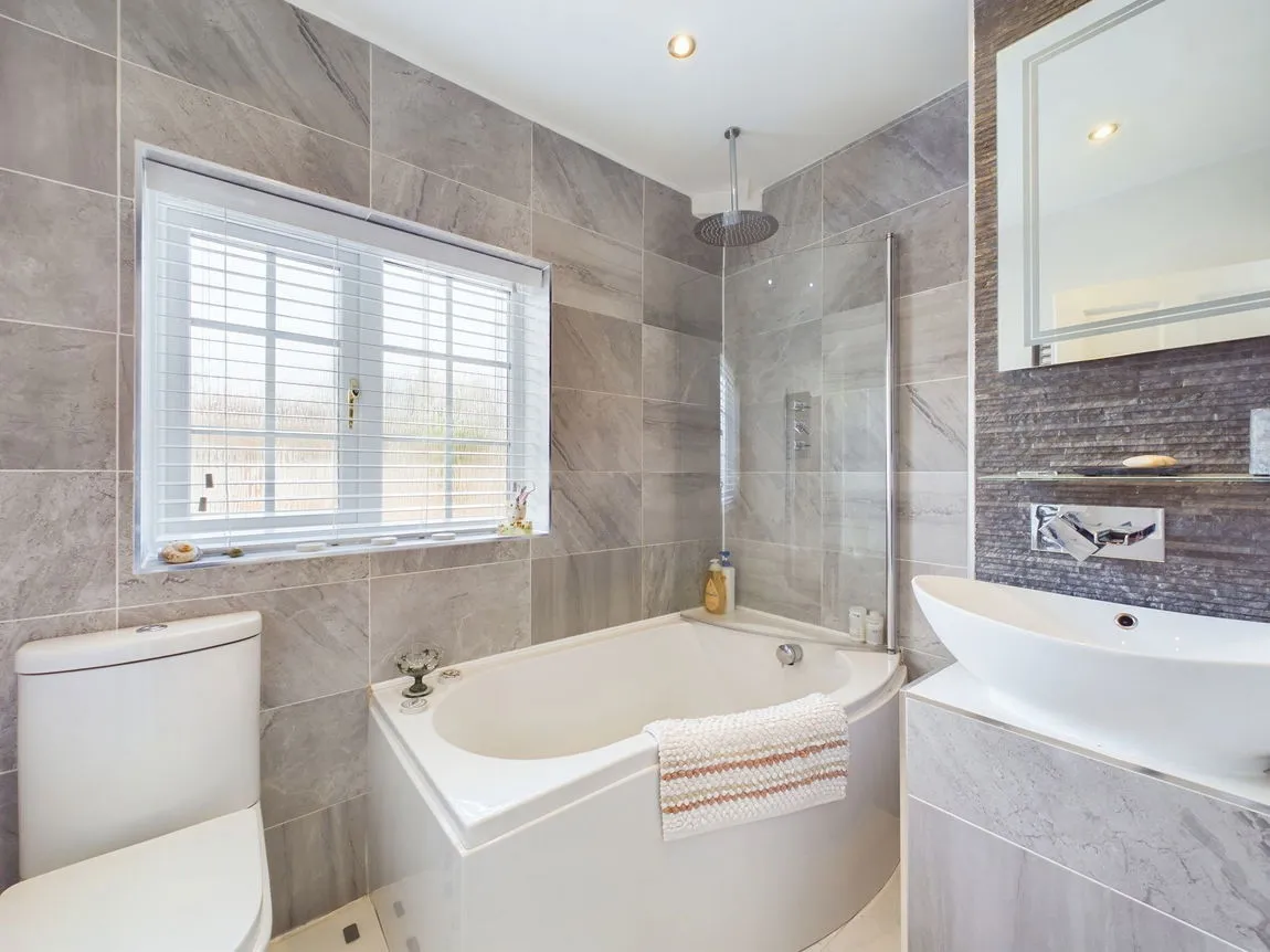 The Circuit, Alderley Edge, SK9 7LS, photo 14