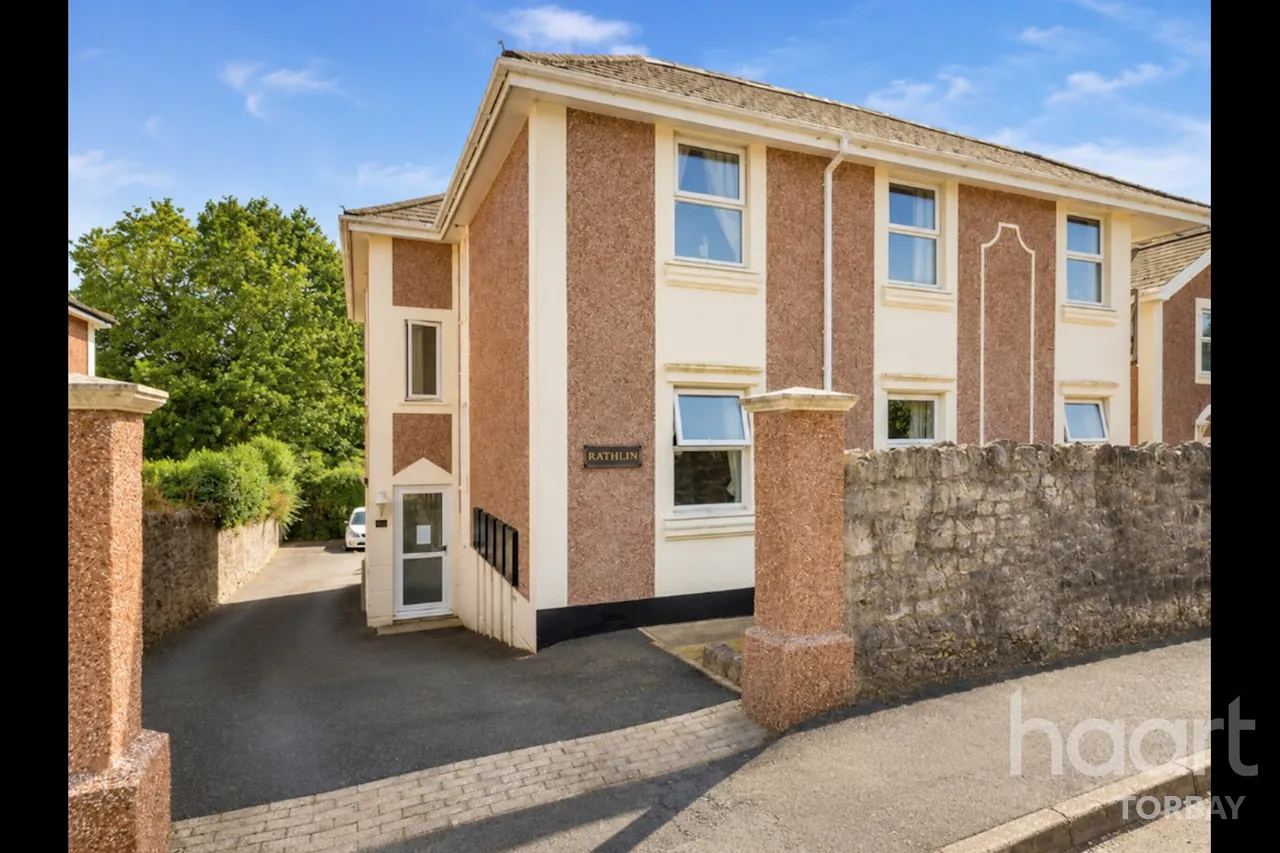 2 bed flat for sale, Palermo Road, Torquay, TQ1