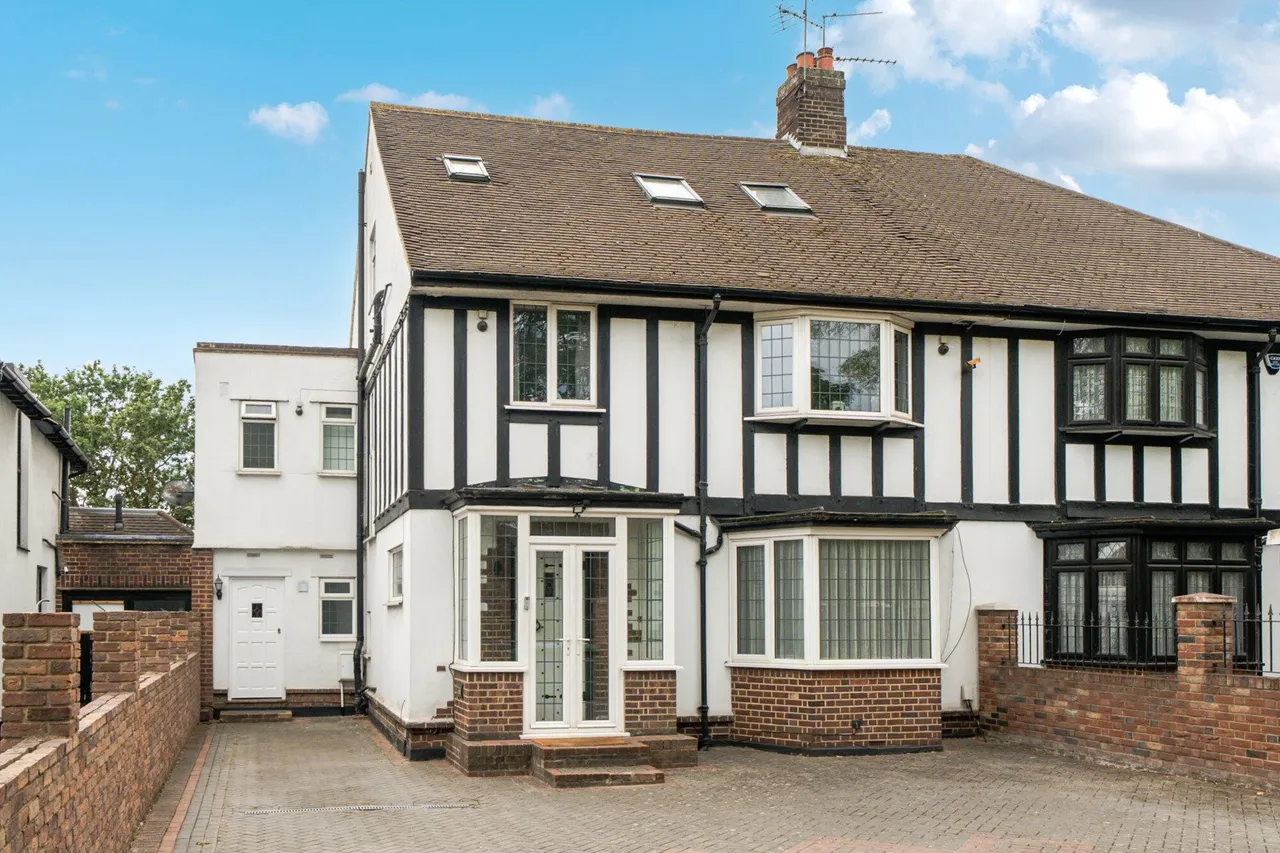 5 bed house for sale — Westhorne Avenue, SE9