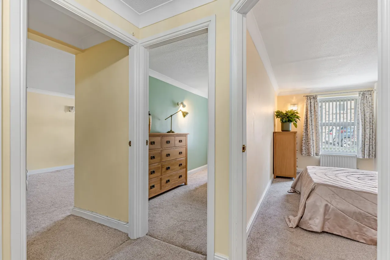 Cunliffe Road, Ilkley, LS29, photo 13