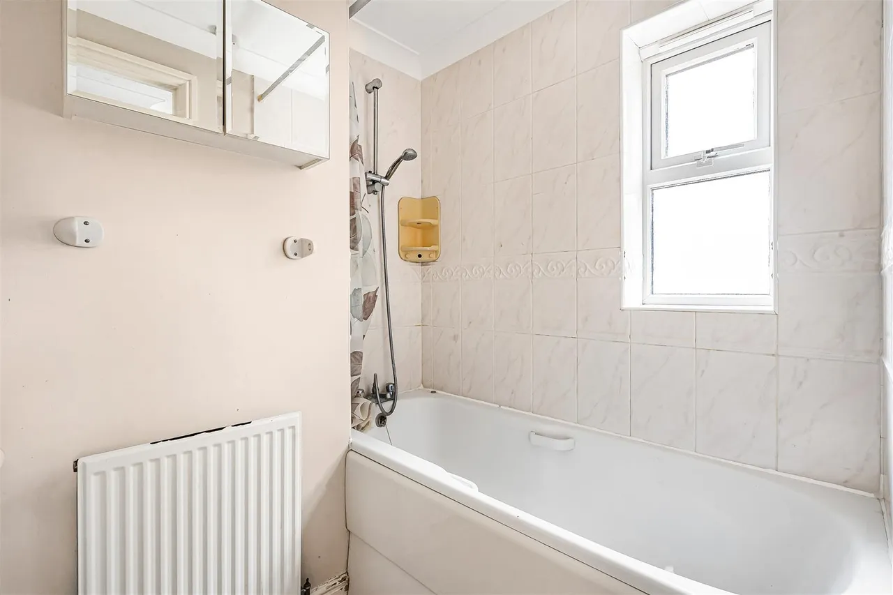 Lowry Close, Haverhill, CB9, photo 12