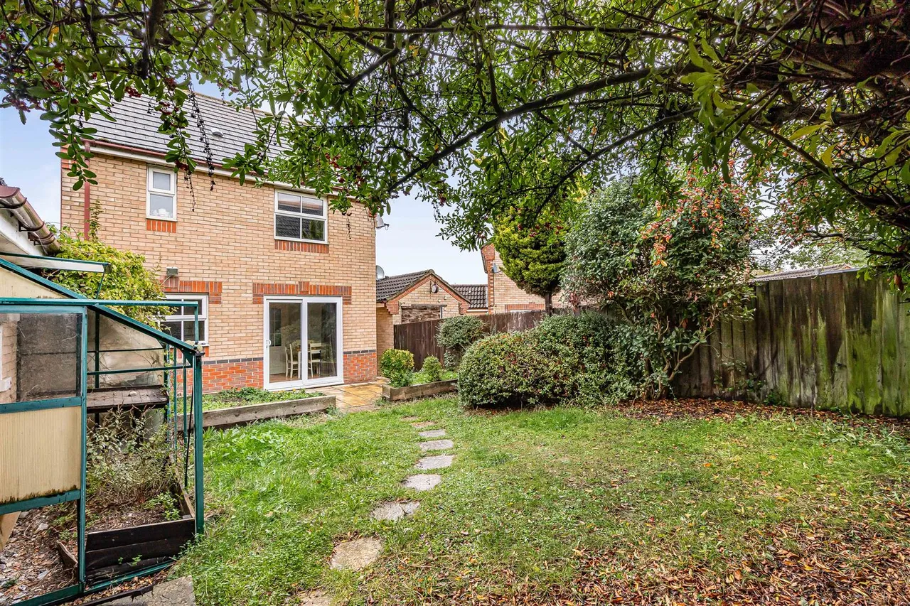 Lowry Close, Haverhill, CB9, photo 17