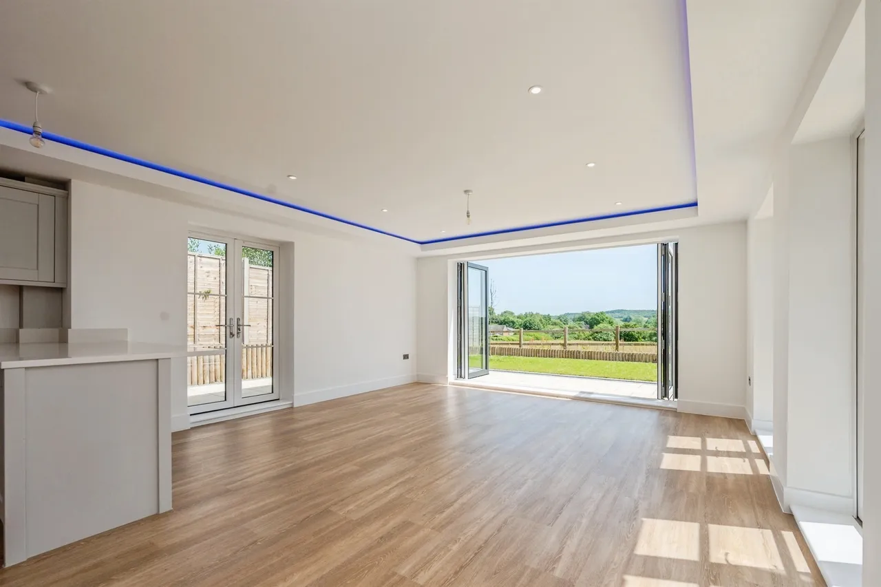 Alcester Road, Wootton Wawen, B95, photo 16