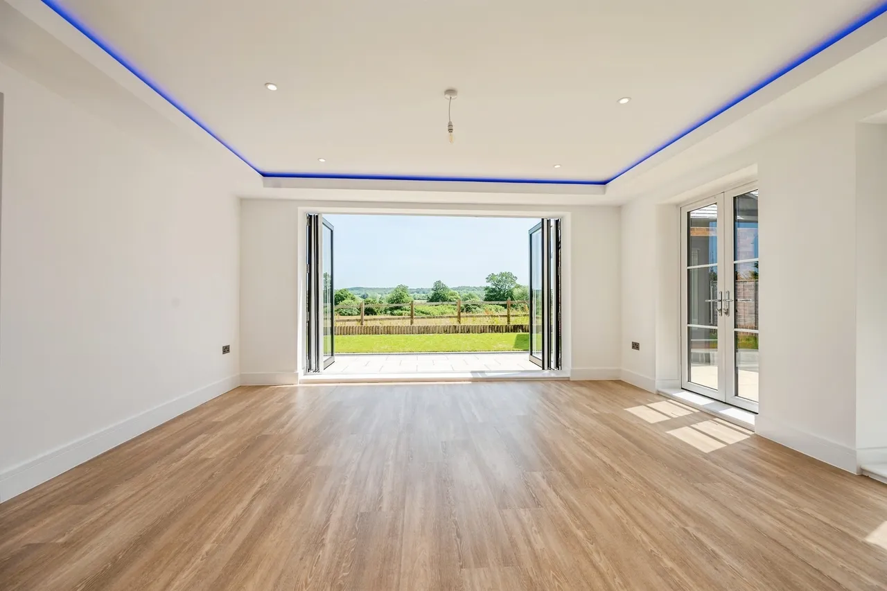Alcester Road, Wootton Wawen, B95, photo 18