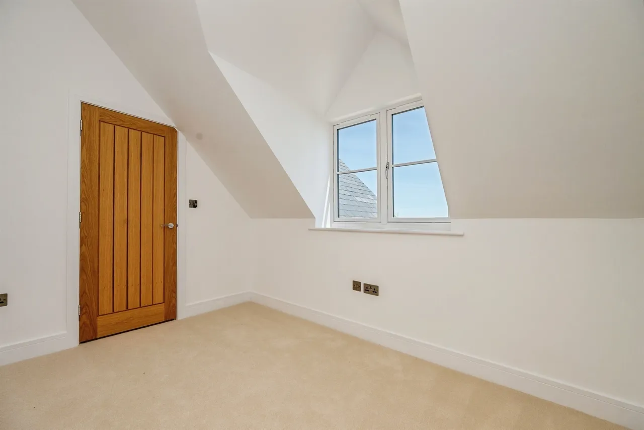 Alcester Road, Wootton Wawen, B95, photo 23