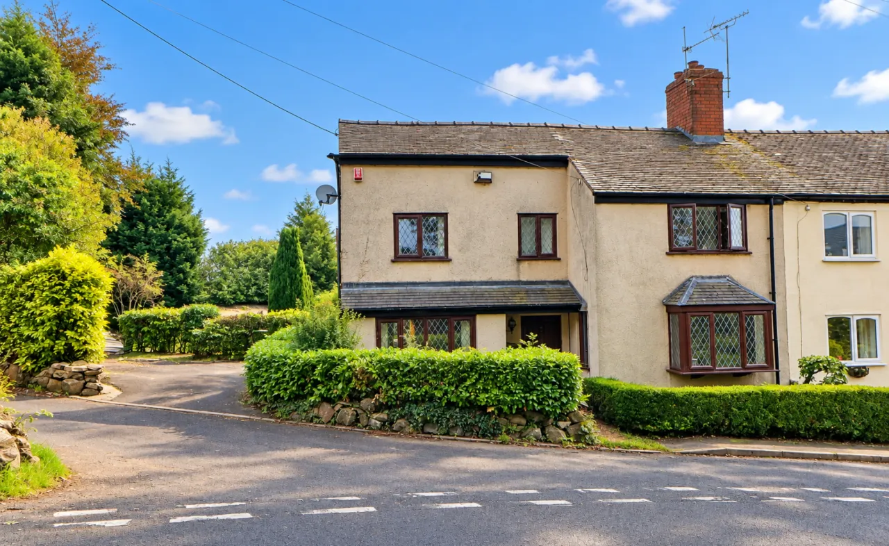 3 bed property for sale, Spring Bank, Scholar Green