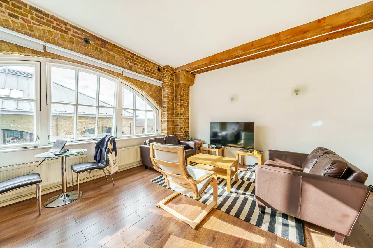 1 bed flat to rent — 303 Plate House, 3 Burrells Wharf Square, London