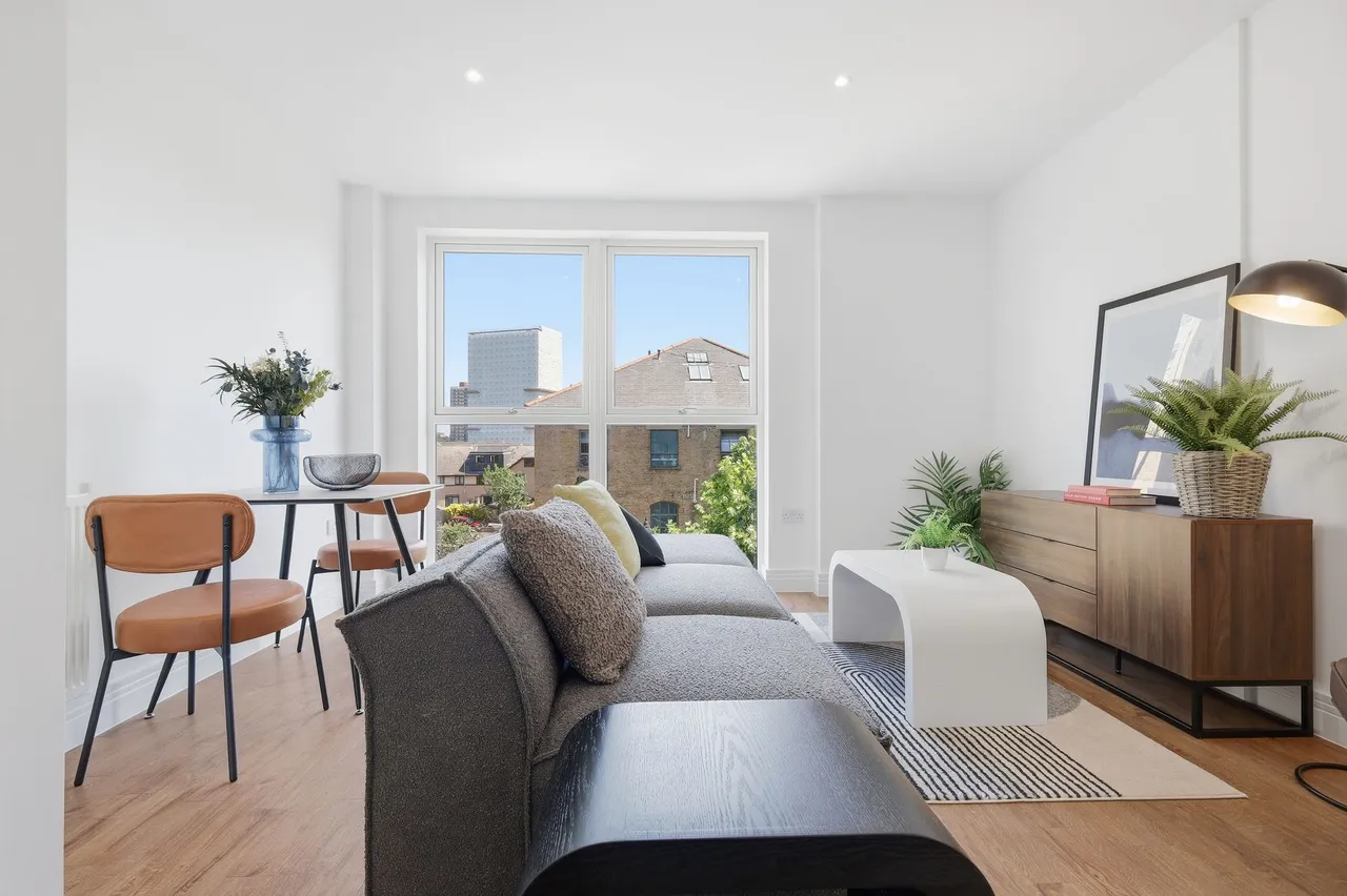 1 bed flat for sale, Gunmakers Lane, London, E3