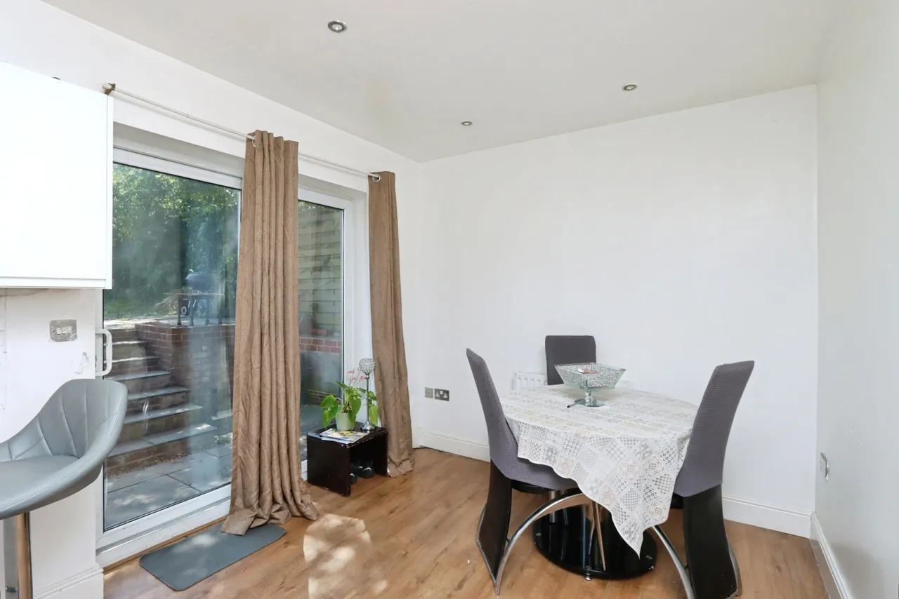 Upper Albert Road, SHEFFIELD, South Yorkshire, S8, photo 9
