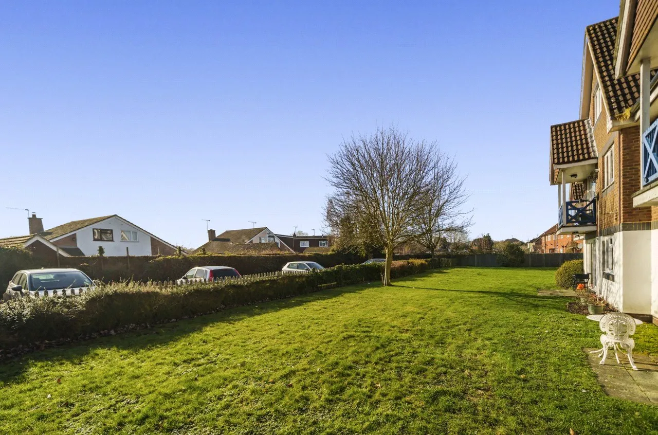 New Poplars Court, Ash Street, Ash, Surrey, GU12 6LH, photo 10