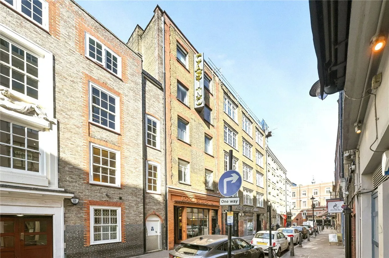 2 bed flat for sale, Archer Street, London, W1D