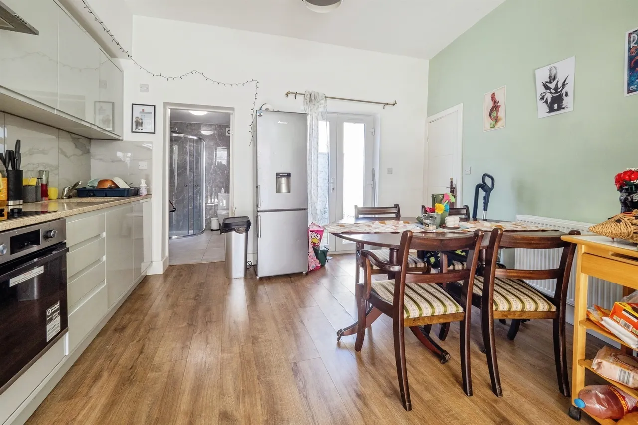 2 bed house for sale — Princes Road, Hull