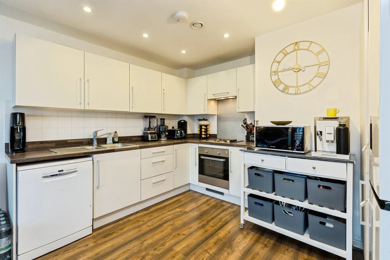 West Green Drive, Crawley, RH11, photo 4